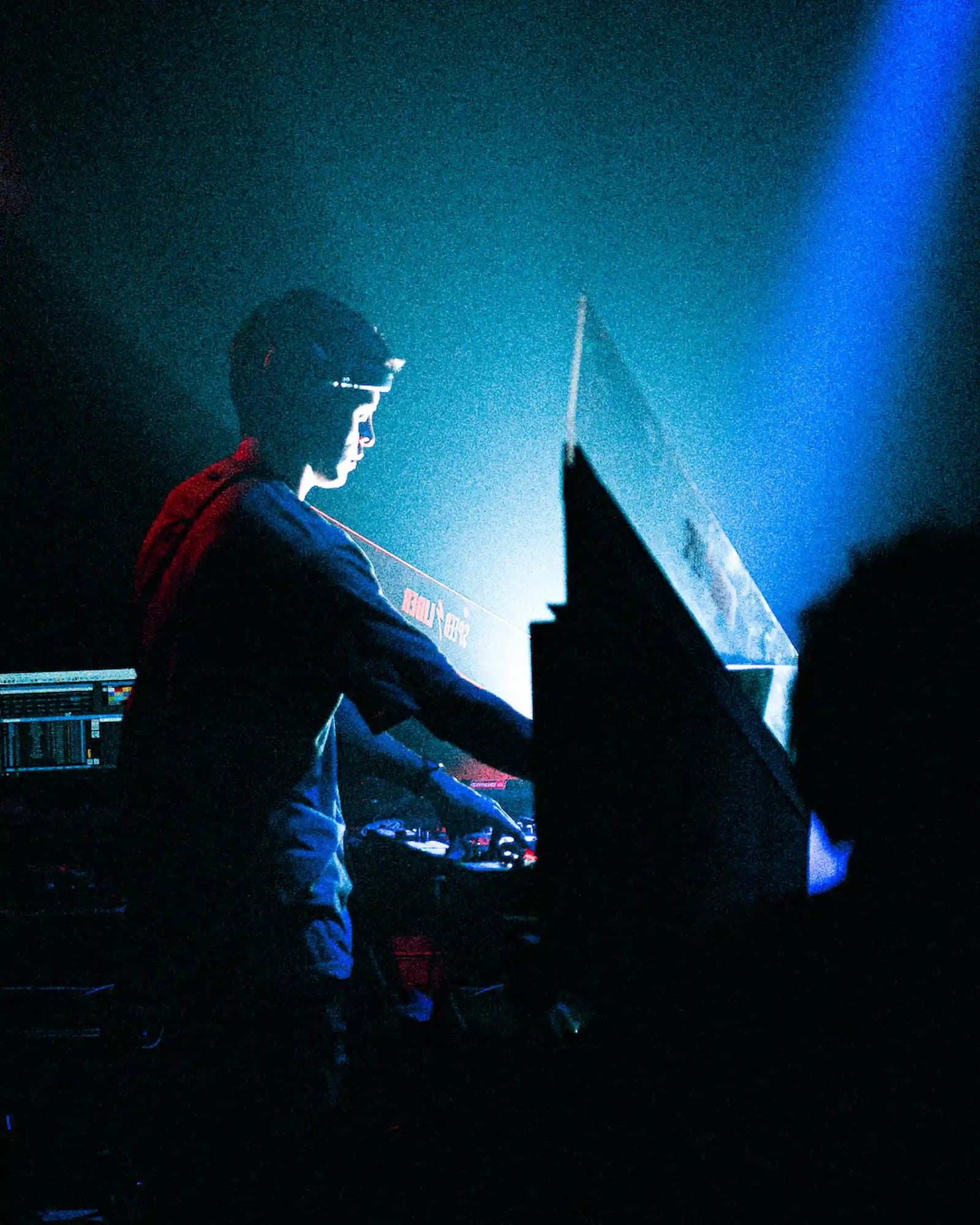 carousel-gallery-image-0