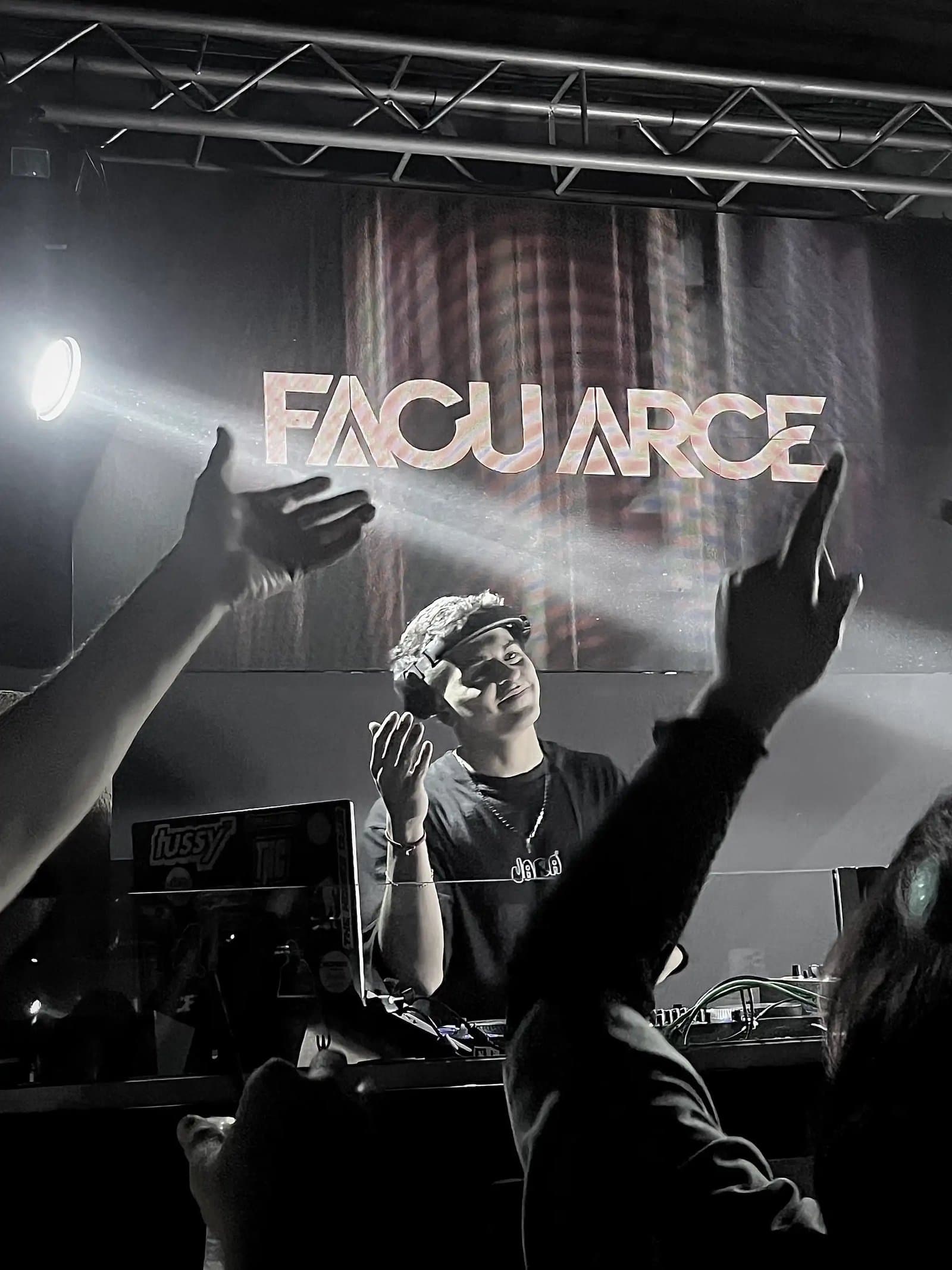 carousel-gallery-image-9